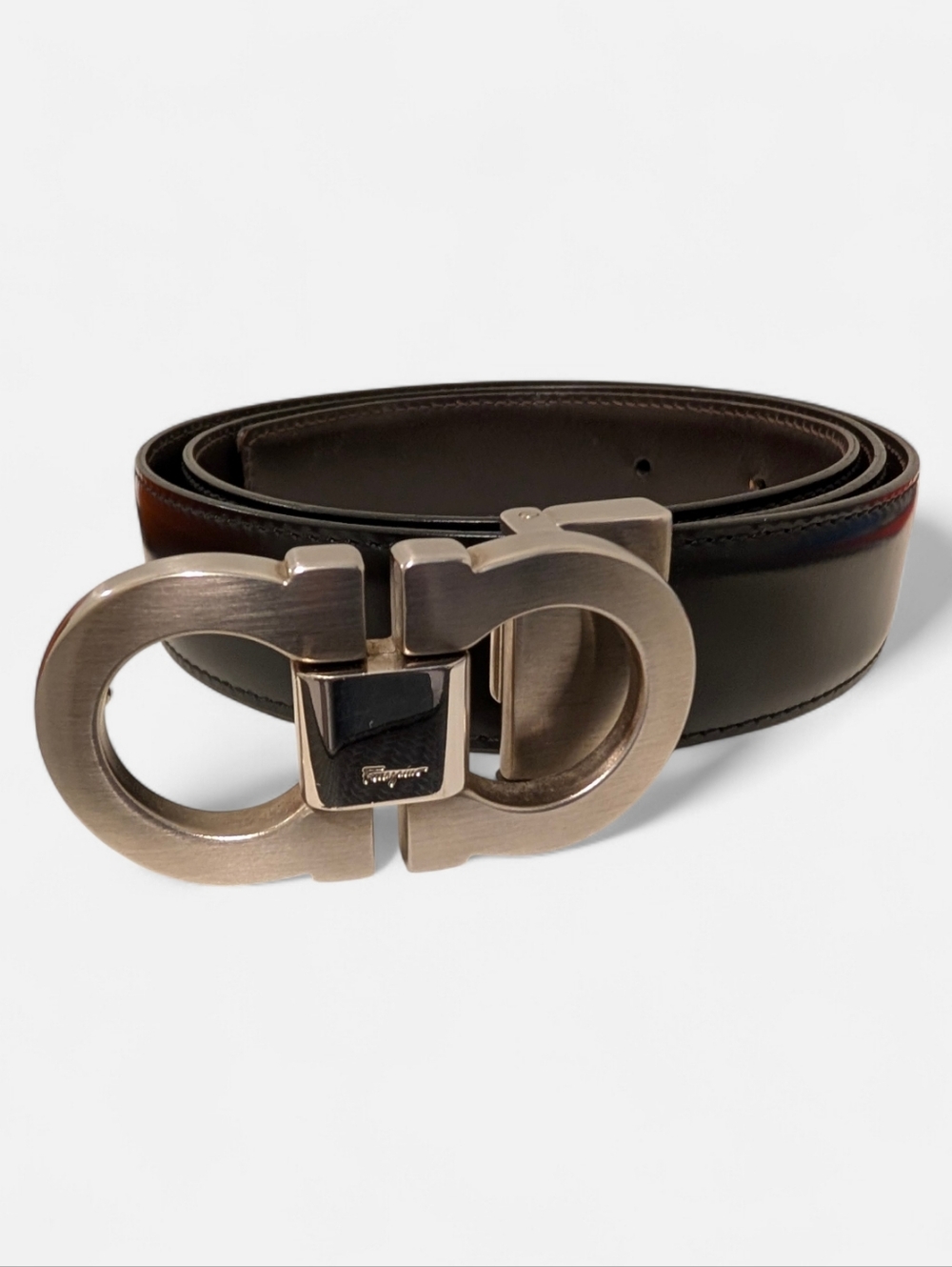 Classic Black Leather Belt - Picture 2 of 10